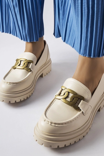 Mocasines beige decorados...