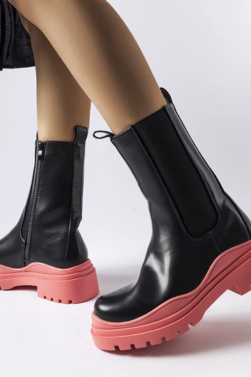 Botines negros con suela... 2