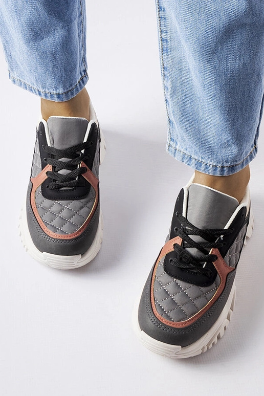 Zapatillas grises con inserciones de... Zapatillas grises con inserciones de...