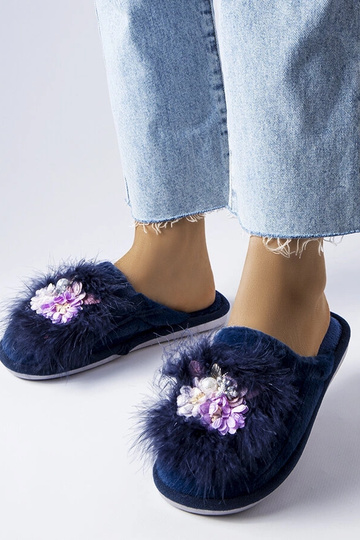 Zapatillas calentitas azul marino con flores Moly