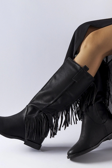 Botas negras con cuña... 2