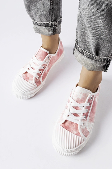 Zapatillas deportivas lavadas en rosa de Clavet