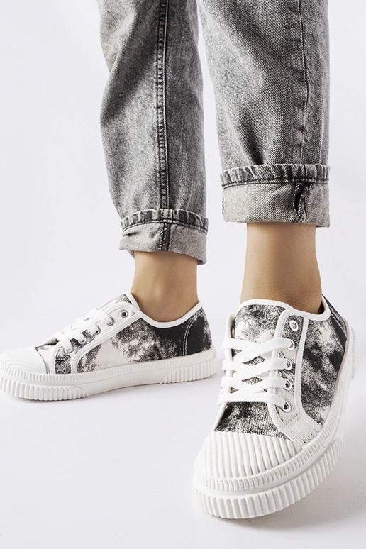 Zapatillas negras descoloridas Clavet