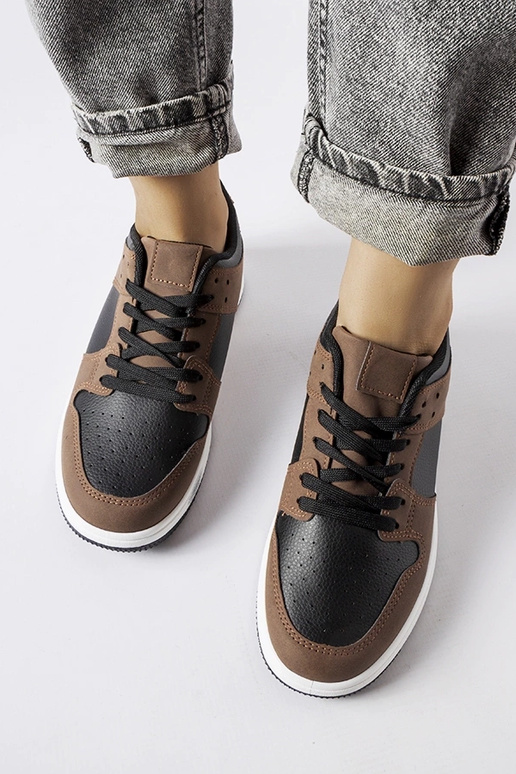 Zapatillas marrones y negras Jacqueline