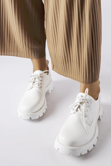 Zapatos Charleston blancos... 2