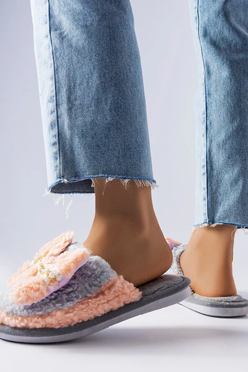 Zapatillas grises y rosas con lazo 2