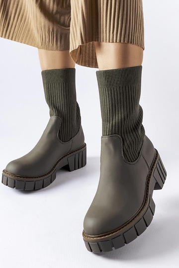 Botines verdes tipo...