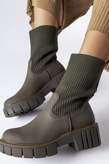 Botines verdes tipo... 2