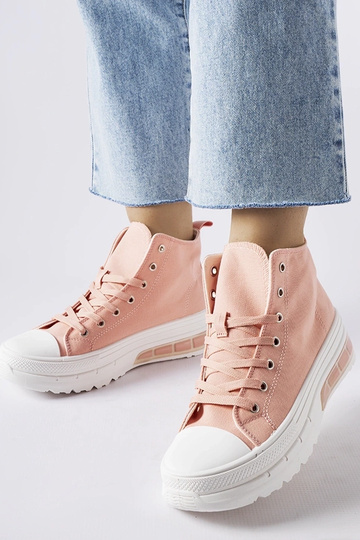 Zapatillas altas de color rosa tranquilo
