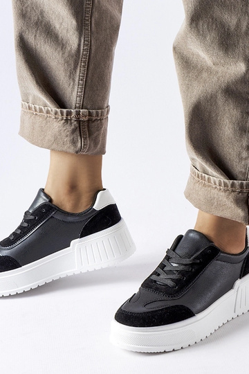 Zapatillas negras con plataforma gruesa Seluci 2
