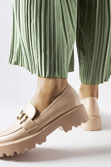 Mocasines de mujer beige decorados con hebilla Piazzo 2
