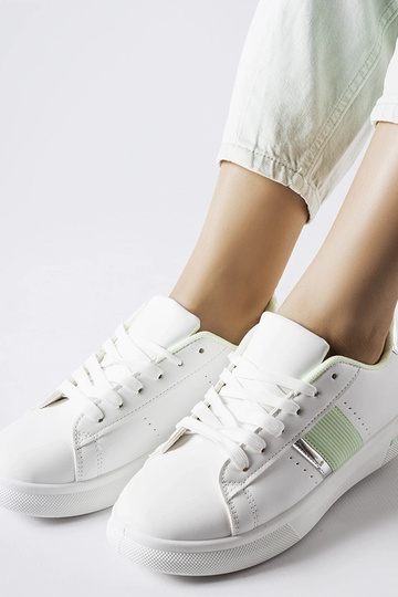 Zapatillas deportivas blancas con accesorios menta de Marei 2