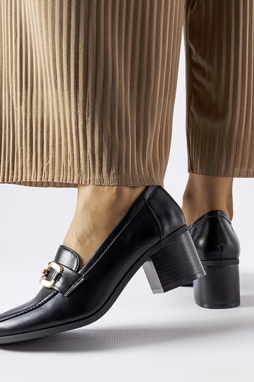 Mocasines clásicos negros... 2