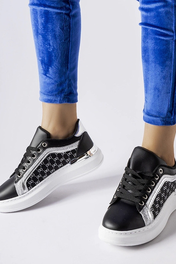 Zapatillas negras con...