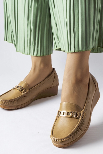 Mocasines con cuña y hebilla Lerino en color marrón