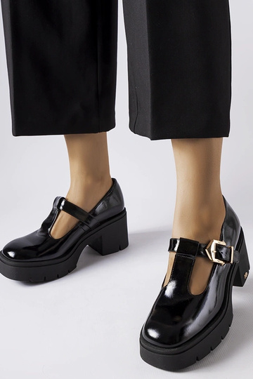 Botas de media altura negras con hebillas, "Karino"