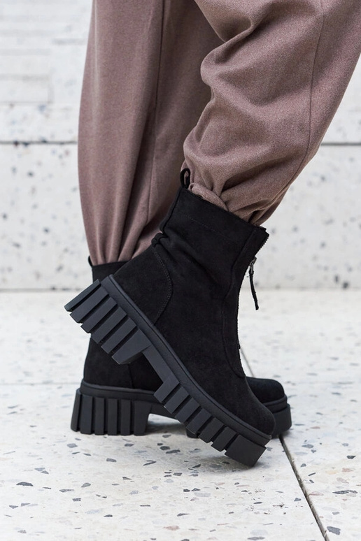 Botines de mujer negros aislantes con...