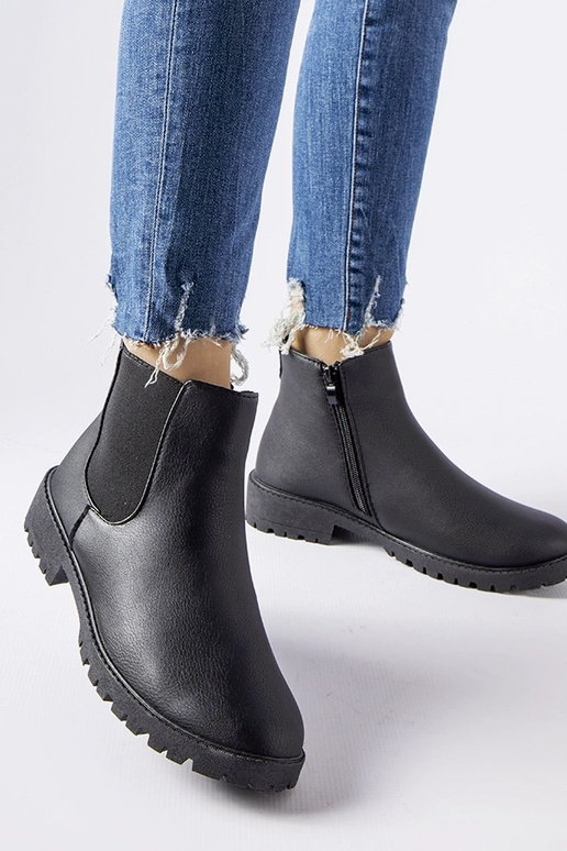 Zapatos clásicos negros de cuero...