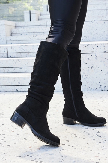 Botines negros de ante...