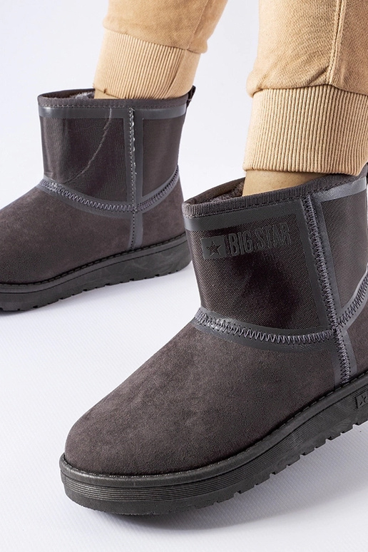 Botas de nieve con estrellas grandes...