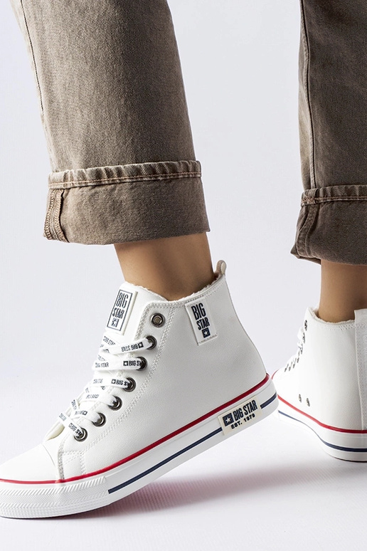 Zapatillas blancas con aislamiento...