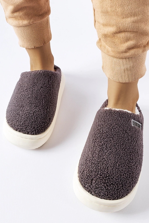 Pantuflas de invierno con aislamiento...