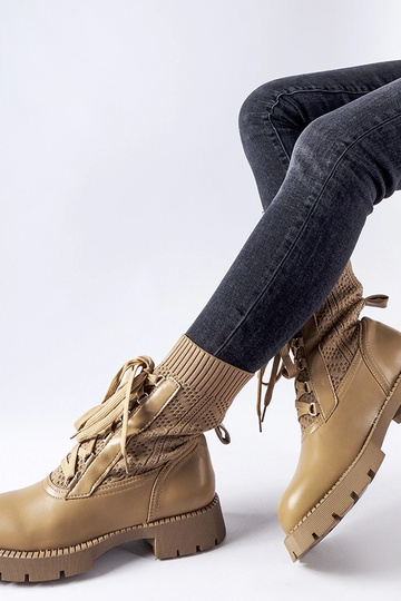 Botines color arena con... 2