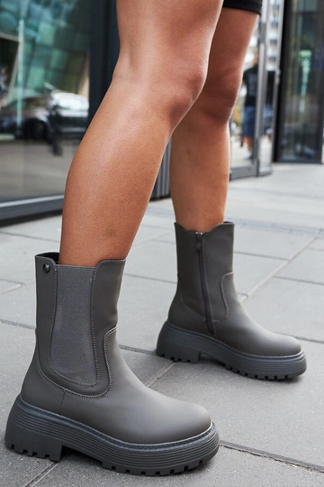 Botines verdes aislantes...