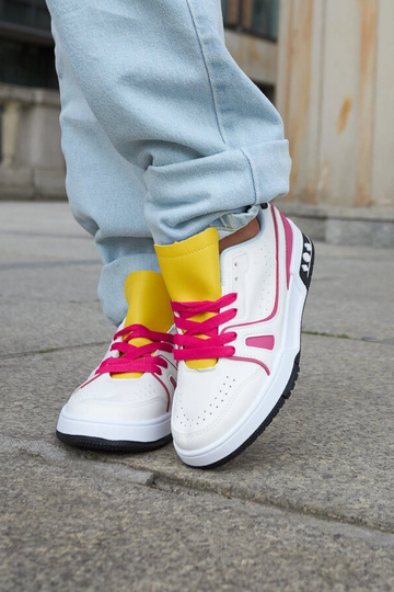 Zapatillas Archie rosas y blancas con lengüeta amarilla 2