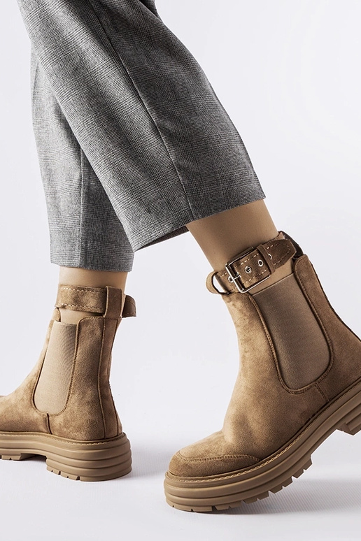 Botines marrones con cierre...