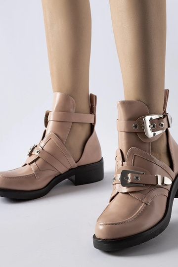 Botines rosas con aberturas... 2