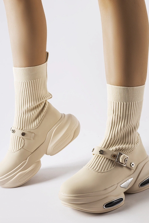 Botines color crema con parte...