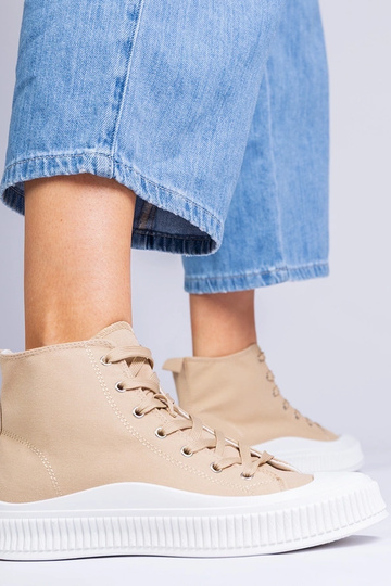 Zapatos altos color arena con plataforma, "Guerrino" 2