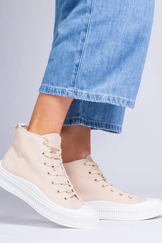 Zapatos color arena con plataforma,...