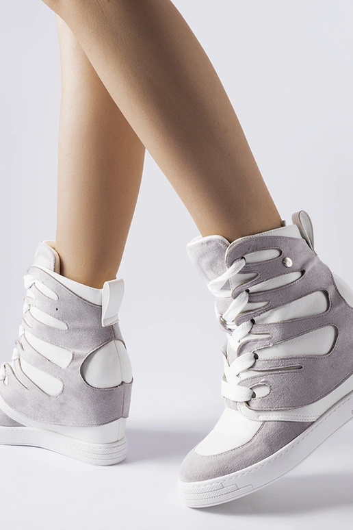 Zapatillas deportivas blanco-grises...