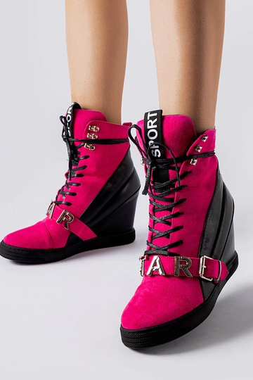 Zapatillas deportivas...