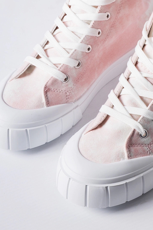 Zapatos rosas por encima del tobillo,... Zapatos rosas por encima del tobillo,...