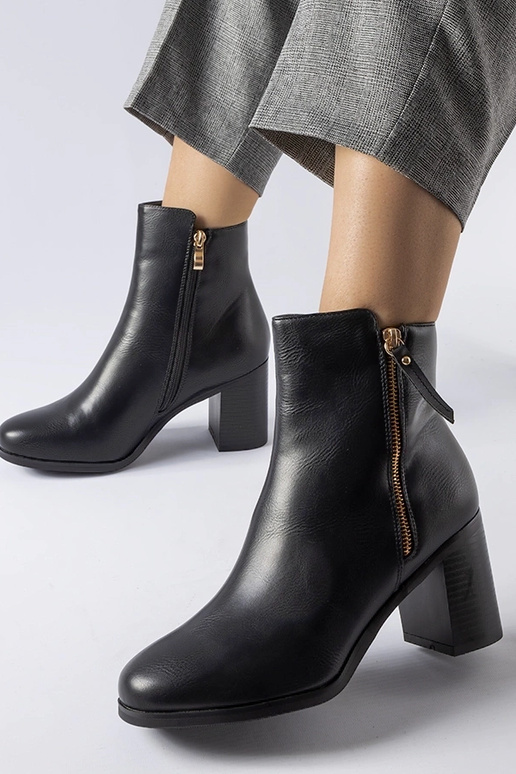 Botines clásicos negros aislantes Edilio