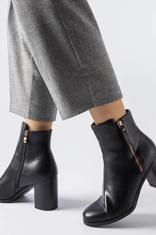 Botines clásicos negros aislantes Edilio