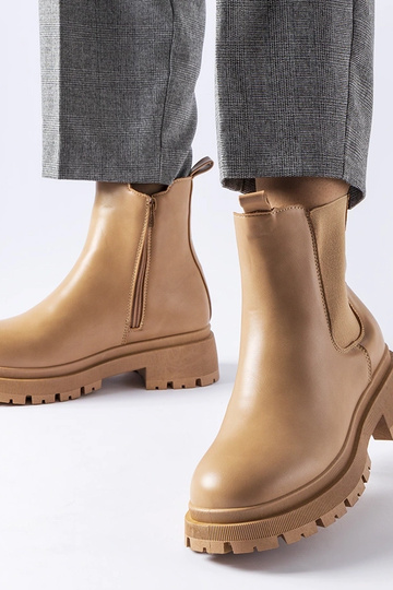 Botines clásicos aislantes...