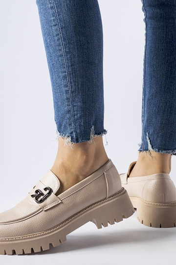 Mocasines clásicos beige con hebilla Francesca 2