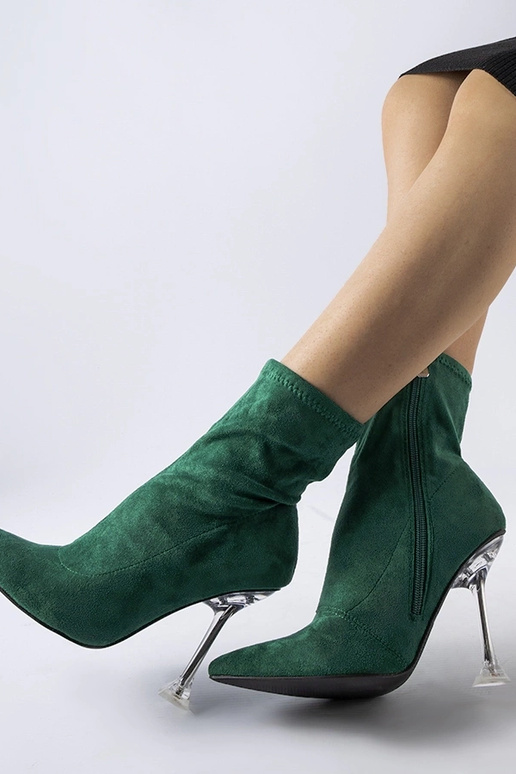botines verdes con tacón decorativo...