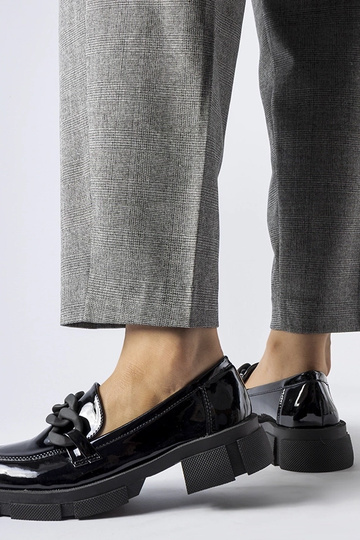 mocasines negros lacados... 2