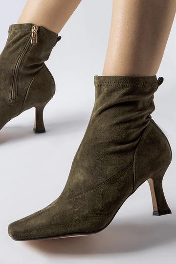 Botines de tacón bajo... 2