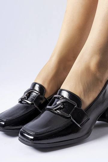 zapatos de tacón negros... 2