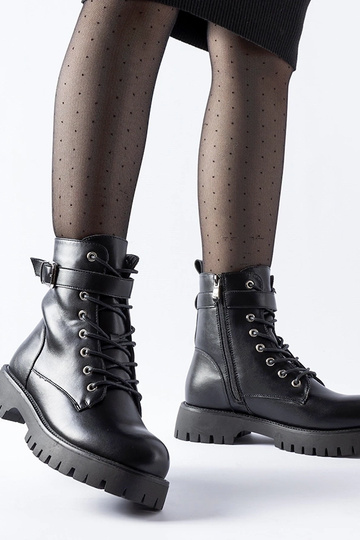 Botines negros aislantes... 2