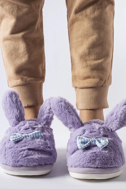 Zapatillas moradas con orejas y lazo...