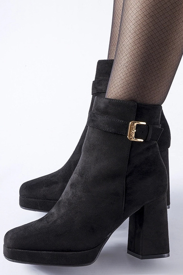 Botines clásicos negros... 2