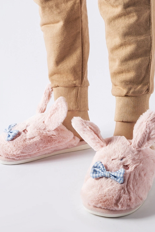 Zapatillas rosas de Bruno con orejas...