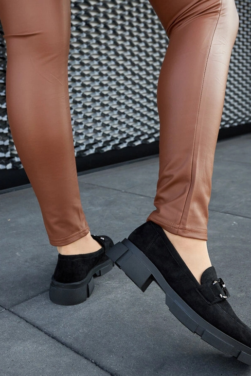 Mocasines negros masivos con hebilla...